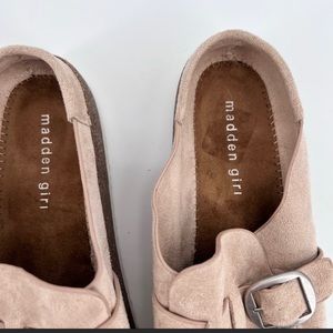 Madden Girl Paceyy Slip On Mule Light Tan Faux Suede Size 7